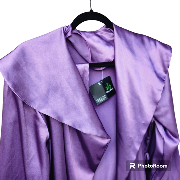 NWT Olivia  Lance women's Robe size medium - Picture 3 of 8